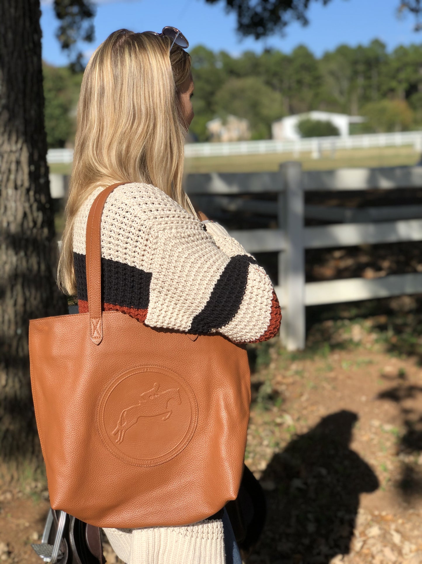 Tucker Tweed Equestrian Leather Handbags Sonoma Shoulder Bag: Hunter/Jumper